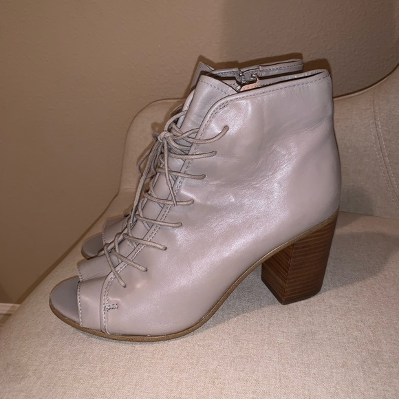 Steve Madden bootie heels!! - Picture 3 of 6